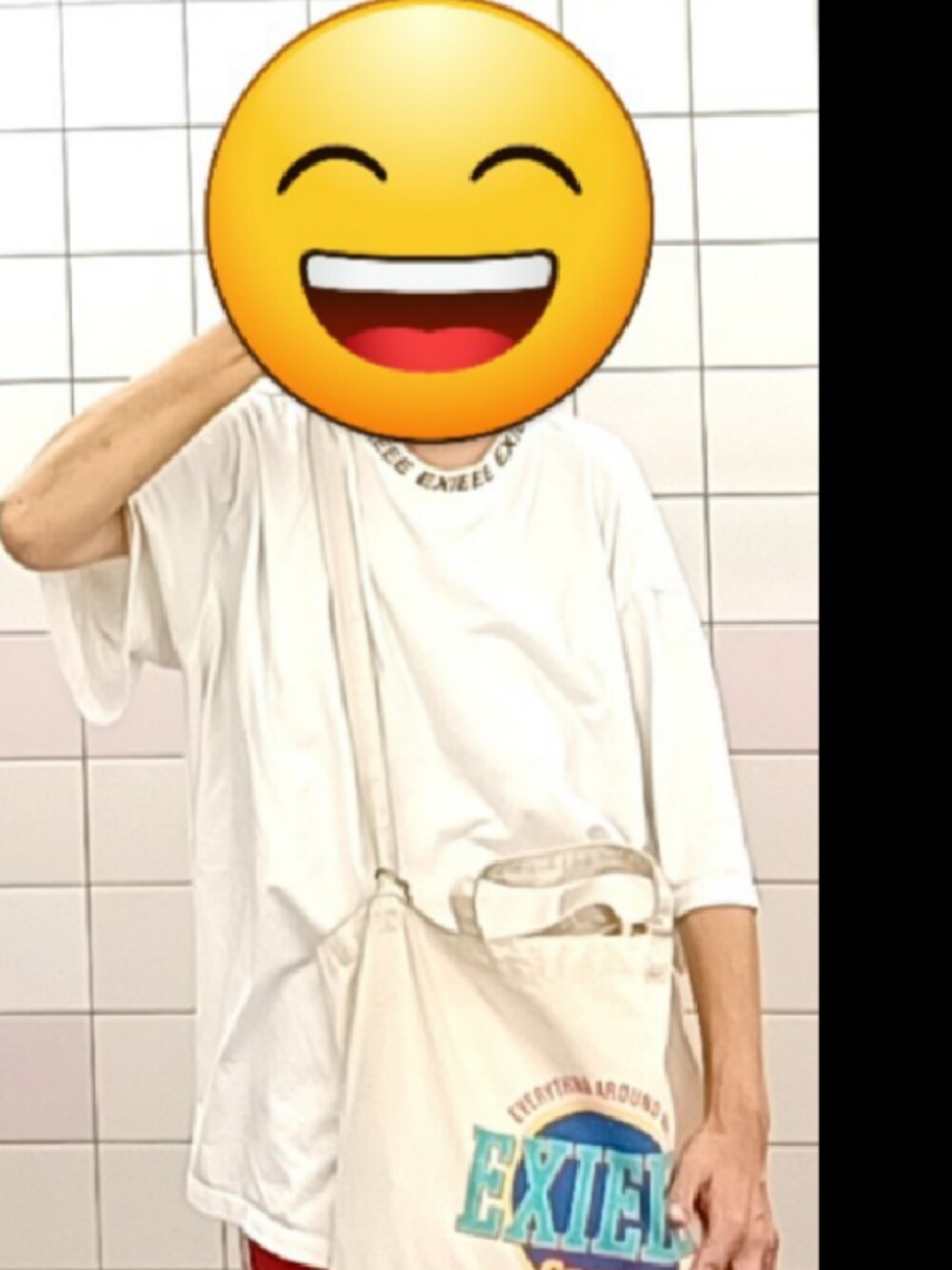 「EXIEEETシャツ着まわしチャレンジ、EXIEEE、EXIT」｜「EXIEEEのネックロゴプリントＴ（Tシャツ/カットソー、ホワイト系）」を使った、🐊こゆい🦄さん（レディース・160cm）の夏コーディネートの1枚目の写真