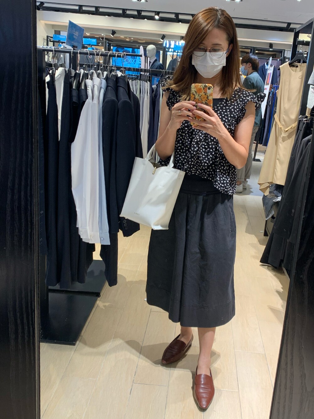 「ootd」｜「CHARLES & KEITHのアーモンドトゥ ローファーフラット / Almond Toe Loafer Flats（ローファー、ホワイト系）」を使った、BelaLaさん（レディース・153cm）の夏コーディネートの1枚目の写真
