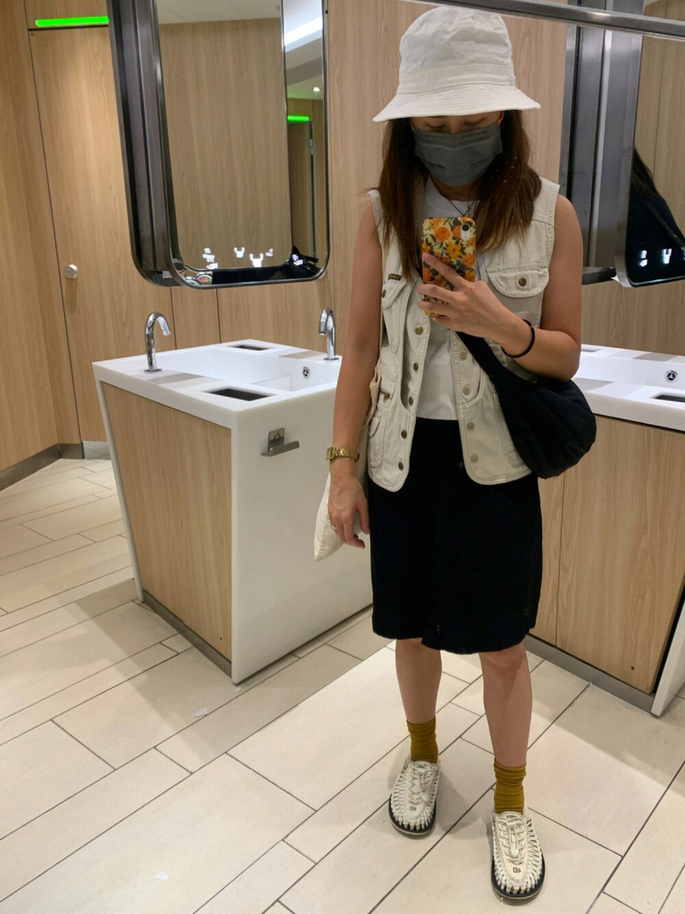 「ootd」｜「no brandのアイテム（キャップ、ホワイト系）」を使った、BelaLaさん（レディース・153cm）の秋コーディネートの1枚目の写真