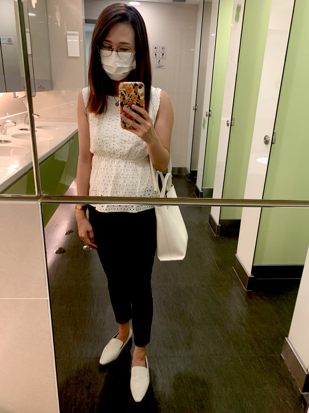 「ootd」｜「UNIQLOのアイテム（スラックス、ブラック系）」を使った、BelaLaさん（レディース・153cm）の秋コーディネートの1枚目の写真