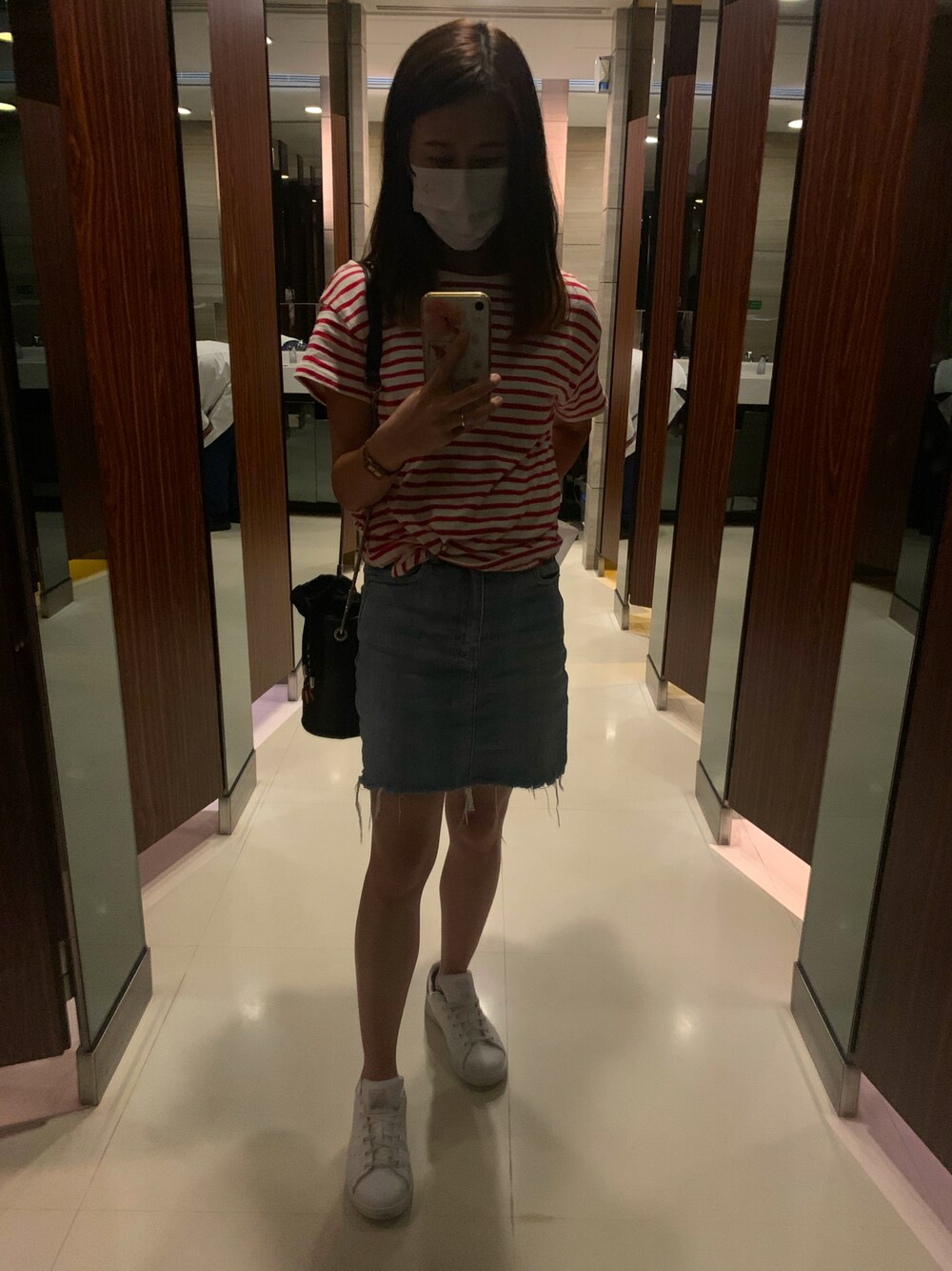「ootd」｜「ZARA KIDSのアイテム（Tシャツ/カットソー、レッド系）」を使った、BelaLaさん（レディース・153cm）の秋コーディネートの1枚目の写真
