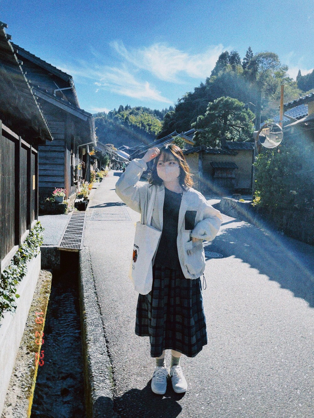 「休日コーデ、おでかけコーデ、カジュアル、低身長コーデ」｜「ワークマン女子のアイテム（ジャケット/アウター、ベージュ系）」を使った、かえ子さん（レディース・148cm）の冬コーディネートの1枚目の写真