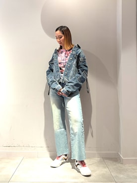 「Desigual（デシグアル）のCACTUS エンブロイダリーデニム トラッカージャケット ライトブルー（デニムジャケット、ブルー系）」を使った、Desigual長島 STAFFさん（レディース・155cm）の春コーディネート