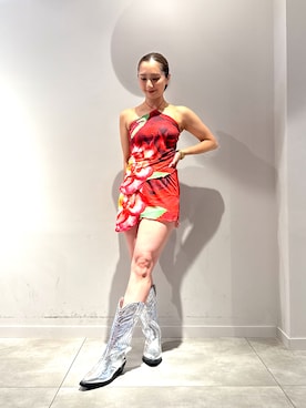 「Desigual（デシグアル）のJOLENECOWBOYブーツミドルハーフ レトロシルバー（ブーツ、ブラック系）」を使った、Desigual長島 STAFFさん（レディース・155cm）の春コーディネート