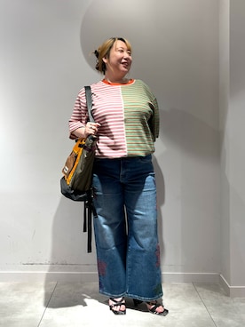 「Desigual（デシグアル）のモジュラーナイロンコンバーチブルバックパック（バックパック/リュック、グリーン系）」を使った、Desigual長島 STAFFさん（レディース・155cm）の夏コーディネート