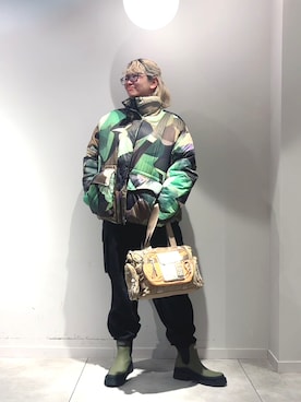 「アイテム（ブーツ、グリーン系）」を使った、Desigual長島 STAFFさん（レディース・168cm）の秋コーディネート