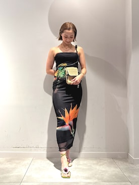 「アイテム（財布）」を使った、Desigual長島 STAFFさん（レディース・155cm）の夏コーディネート