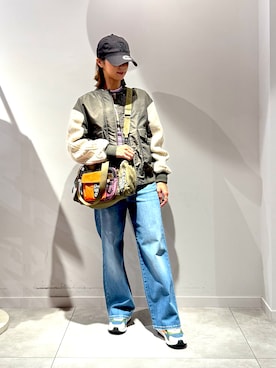 「アイテム（ブルゾン）」を使った、Desigual 長島 STAFFさん（レディース・155cm）の秋コーディネート