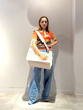 「Desigual（デシグアル）のREPRISE ATENEA MESH CARISTO メッシュパネル トートバッグ（ハンドバッグ、ホワイト系）」を使った、Desigual長島 STAFFさん（レディース・155cm）の春コーディネート