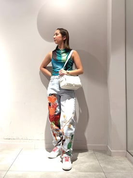 「Desigual（デシグアル）のグラデーションチュールTシャツ（Tシャツ/カットソー、グリーン系）」を使った、Desigual長島 STAFFさん（レディース・155cm）の春コーディネート