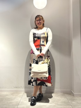 「Desigual（デシグアル）のアイテム」を使った、Desigual長島 STAFFさん（レディース・168cm）の冬コーディネート