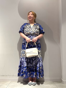 「Desigual（デシグアル）のCELLS LONGLACROIXJV ワンピースショートスリーブ（ワンピース、ブルー系）」を使った、Desigual長島 STAFFさん（レディース・155cm）の夏コーディネート