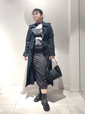 「アイテム（トレンチコート）」を使った、Desigual 長島 STAFFさん（レディース・169cm）の秋コーディネート