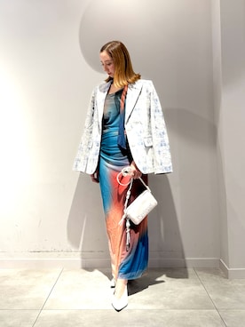 「Desigual（デシグアル）のタイダイ柄 テーラードジャケット ブルー×ホワイト（テーラードジャケット、ブルー系）」を使った、Desigual長島 STAFFさん（レディース・155cm）の春コーディネート