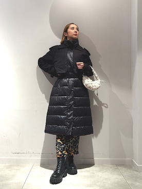 「アイテム（ボディバッグ/ウエストポーチ）」を使った、Desigual長島 STAFFさん（レディース・155cm）の秋コーディネート