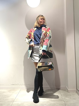 「アイテム（チェスターコート）」を使った、Desigual長島 STAFFさん（レディース・168cm）の秋コーディネート