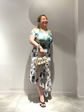 「Desigual（デシグアル）のY2K レイヤード ホルターネック 取り外し可能Tシャツ ミニ丈（Tシャツ/カットソー、イエロー系）」を使った、Desigual長島 STAFFさん（レディース・155cm）の夏コーディネート