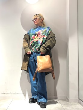 「アイテム（バックパック/リュック）」を使った、Desigual長島 STAFFさん（レディース・168cm）の冬コーディネート