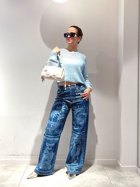 「Desigual（デシグアル）の🐠POSTALS デニムロングパンツ（デニムパンツ、ブルー系）」を使った、Desigual長島 STAFFさん（レディース・155cm）の夏コーディネート