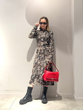 「Desigual（デシグアル）のSNAKEBRILLO ワンピースロングスリーブ（ワンピース、ブラウン系）」を使った、Desigual長島 STAFFさん（レディース・155cm）の冬コーディネート