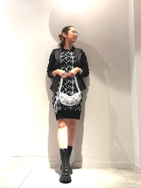 「アイテム（ライダースジャケット）」を使った、Desigual長島 STAFFさん（レディース・155cm）の冬コーディネート