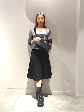 「アイテム（ボディバッグ/ウエストポーチ）」を使った、Desigual長島 STAFFさん（レディース・155cm）の秋コーディネート