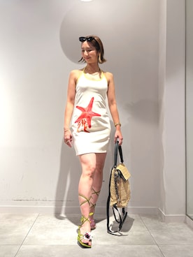 「Desigual（デシグアル）のナチュラルラフィア バックパックS（バックパック/リュック、ホワイト系）」を使った、Desigual長島 STAFFさん（レディース・155cm）の夏コーディネート