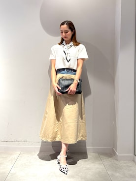 「Desigual（デシグアル）の2イン1ベスト　ミニTシャツ（Tシャツ/カットソー、ホワイト系）」を使った、Desigual長島 STAFFさん（レディース・155cm）の春コーディネート