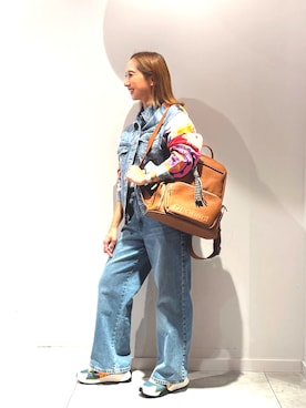 「アイテム（バックパック/リュック）」を使った、Desigual長島 STAFFさん（レディース・155cm）の秋コーディネート