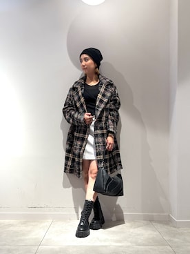 「アイテム（チェスターコート）」を使った、Desigual長島 STAFFさん（レディース・155cm）の秋コーディネート