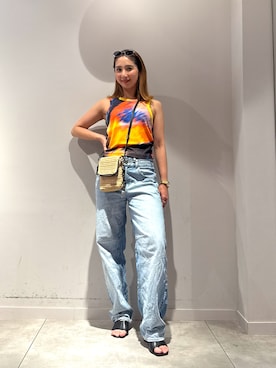 「Desigual（デシグアル）のTSBUTTERFLYLACROIX サンセットブラー クロップドタンク（Tシャツ/カットソー、その他）」を使った、Desigual長島 STAFFさん（レディース・155cm）の春コーディネート