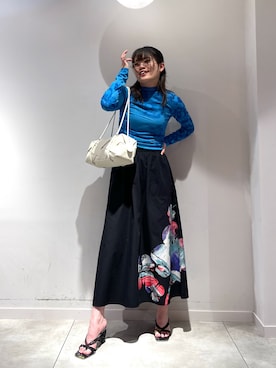 「Desigual（デシグアル）のアイテム（トップス）」を使った、Desigual長島 STAFFさん（レディース・162cm）の秋コーディネート