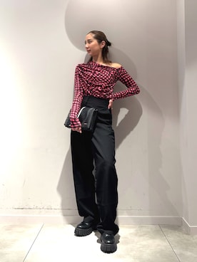 「Desigual（デシグアル）のユーティリティ ストレートパンツ ブラック（その他パンツ、ブラック系）」を使った、Desigual長島 STAFFさん（レディース・155cm）の春コーディネート