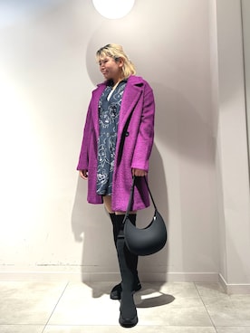 「アイテム（チェスターコート）」を使った、Desigual長島 STAFFさん（レディース・168cm）の冬コーディネート