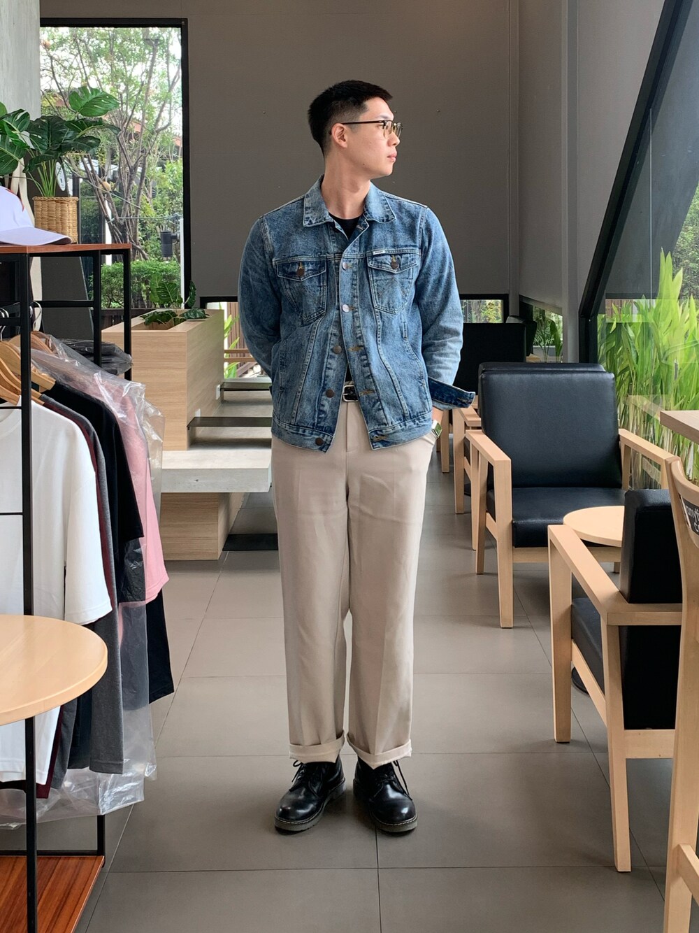 「working style、WORKWEAR」｜「Dr. Martensのアイテム（ブーツ、ブラック系）」を使った、unbroken117さん（メンズ・180cm）の春コーディネートの1枚目の写真