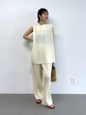 「beej（ビージ）のアイテム」を使った、RIONさん（レディース・162cm）の春コーディネート