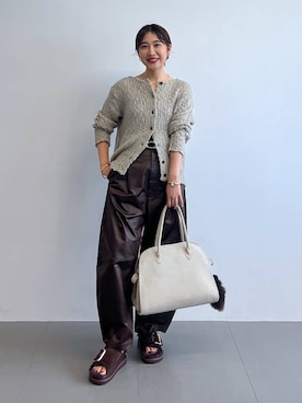 「MOHI（モヒ）のアイテム」を使った、RIONさん（レディース・162cm）の秋コーディネート