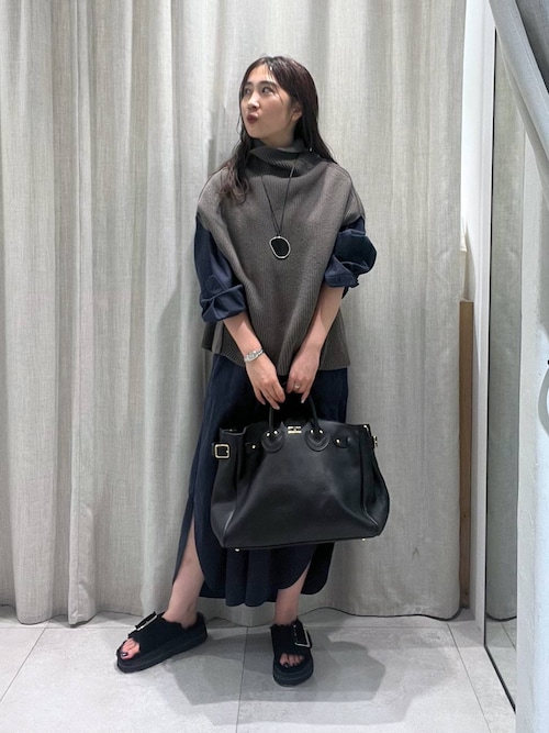 新品未使用品　MOHI ファー付きサンダル ブラック 38 中古・古着通販】MOHI (モヒ) ファーサンダル ブラック サイズ