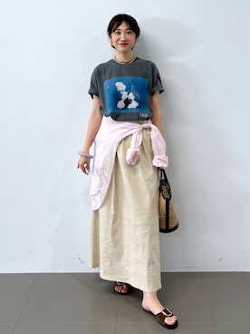 「BABYLONE（バビロン）のリネンレーヨンスカート<セットアップ対応>（スカート、ベージュ系）」を使った、RIONさん（レディース・162cm）の春コーディネート