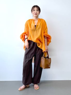 「AULENTTI（オウレンティ）のアイテム」を使った、RIONさん（レディース・162cm）の春コーディネート