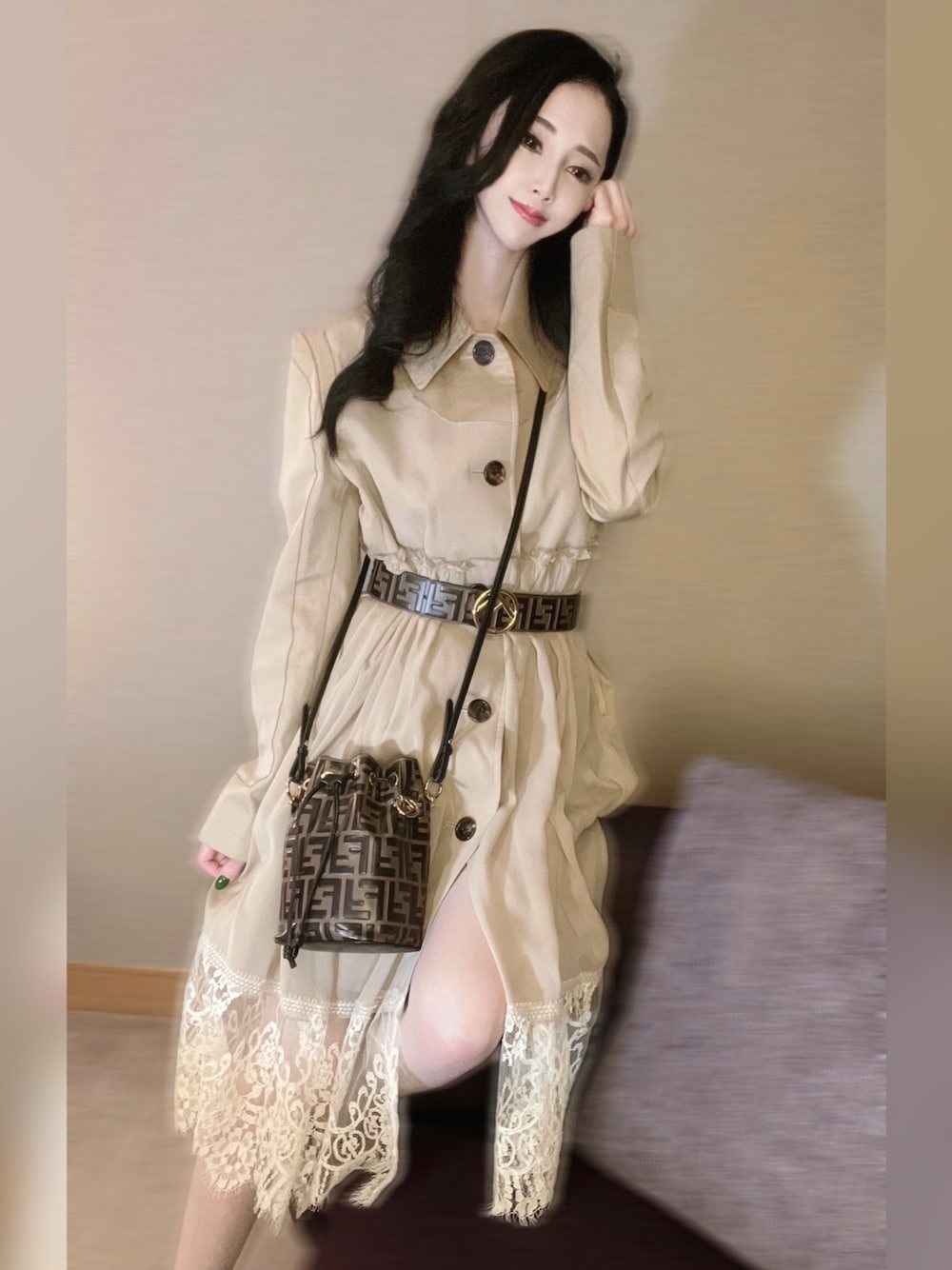 「春コート、春コーデ、ベージュ、FENDI、undercover、レース、おしゃれさんと繋がりたい、低身長コーデ、今日のコーデ、ootd、春アウター、大人ガーリー、大人コーデ、春服デビュー宣言、キレイめ」｜「FENDIのFendi Mon Tresor FF-Embossed Leather Bucket Bag（ショルダーバッグ、ブラウン系）」を使った、マキシロさん（レディース・155cm）の春コーディネートの1枚目の写真