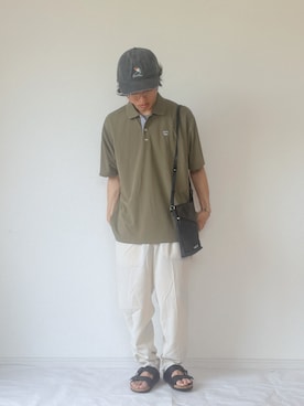 「Arnold Palmer（アーノルドパーマー）のメランジ ミニ ショルダーバッグ（ショルダーバッグ、ブラック系）」を使った、ヨッピーさん（メンズ・165cm）の夏コーディネート