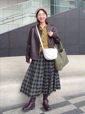 「アイテム（ノーカラージャケット）」を使った、KIMIさん（レディース・164cm）の秋コーディネート