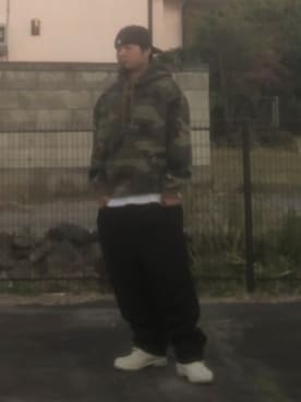 「アイテム（パーカー、グリーン系）」を使った、streetduckkingさん（メンズ・175cm）の秋コーディネート