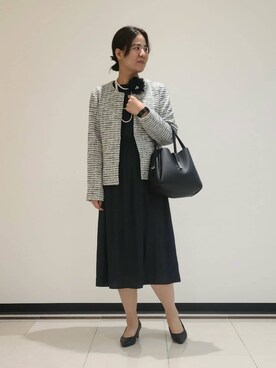 「INDIVI（インディヴィ）の【セレモニー／洗える】ミックスツイードライトジャケット（ノーカラージャケット、ホワイト系）」を使った、eriさん（レディース・164cm）の冬コーディネート