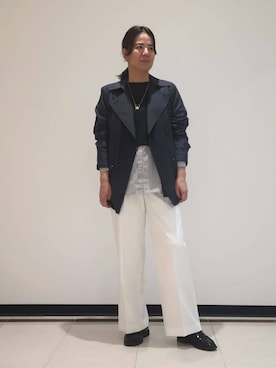 「INDIVI（インディヴィ）の【花粉付着防止／撥水／UVケア】名品トレンチコート（トレンチコート、ブルー系）」を使った、eriさん（レディース・164cm）の春コーディネート