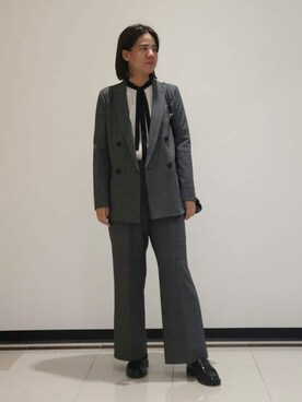 「INDIVI（インディヴィ）のフラップスモールバッグ（ショルダーバッグ、ブラック系）」を使った、eriさん（レディース・164cm）の秋コーディネート