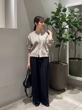 「Jena espace merveilleux（ジェナ　エスパスメルヴェイユ）の袖ビハイメッシュカーディガン　秋服（ニット/セーター、グレー系）」を使った、rinaさん（レディース・159cm）の秋コーディネート