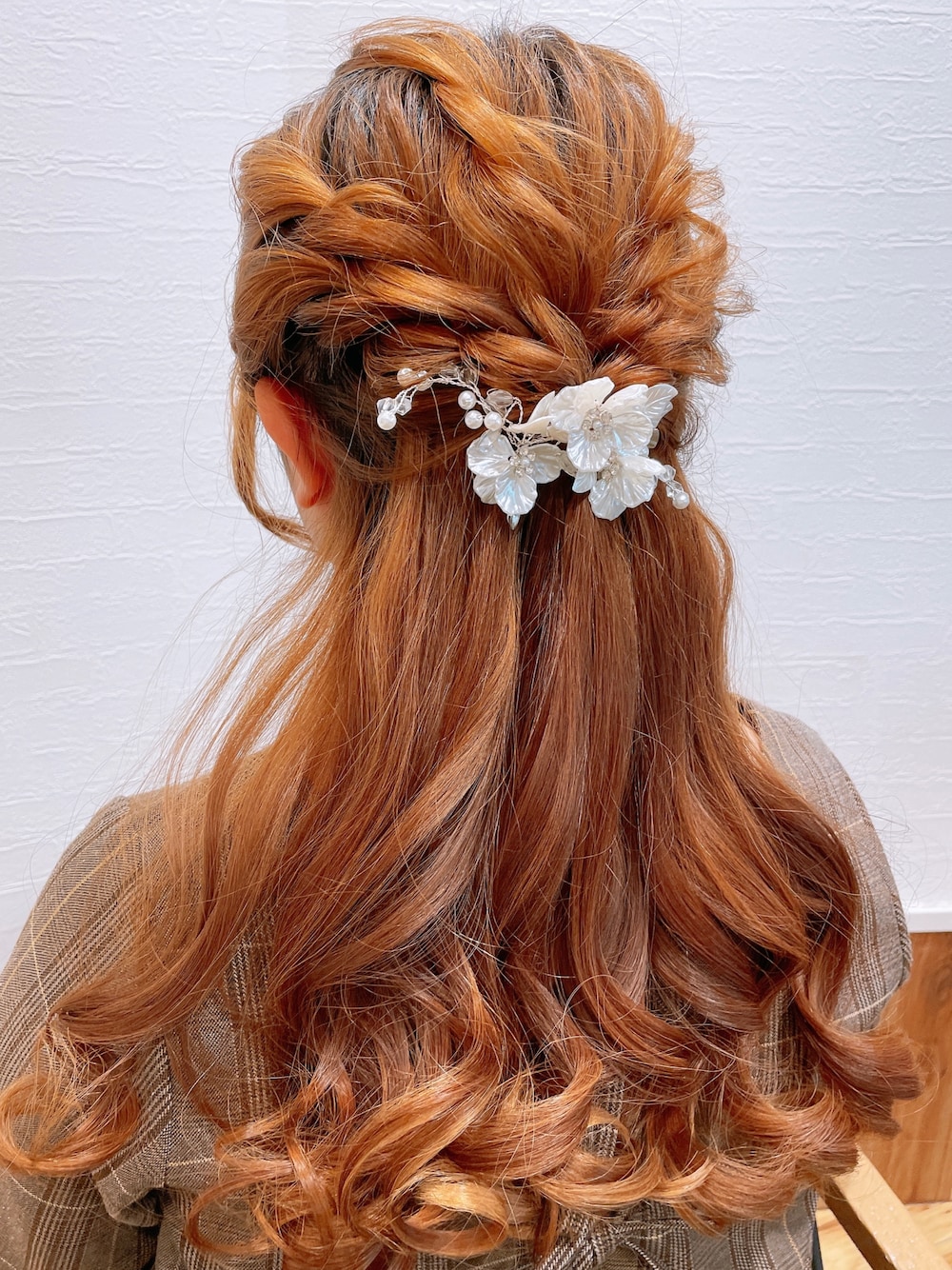 「フォーマル、ヘアアレンジ、ヘアアクセ、ドレス、結婚式、成人式、謝恩会、同窓会、発表会」｜「Cupid Heartの【Cupid Heart】結婚式アクセサリー ブーケクリップ髪飾り（バレッタ/ヘアクリップ、シルバー系）」を使った、T.lさん（レディース・151cm）の春コーディネートの1枚目の写真