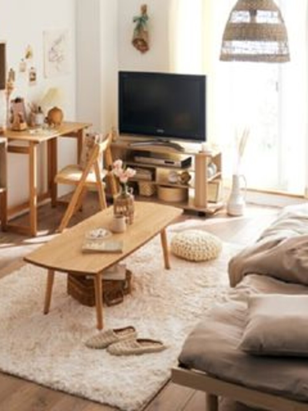 「インテリア、ナチュラル、ワンルーム」｜「nissenのS字ディスプレイラック（家具、ベージュ系）」を使った、nissen Interiorさん（レディース・270cm）の春コーディネートの1枚目の写真